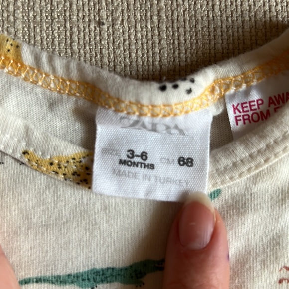 Zara 3-6m animal print t-shirt - Picture 2 of 4
